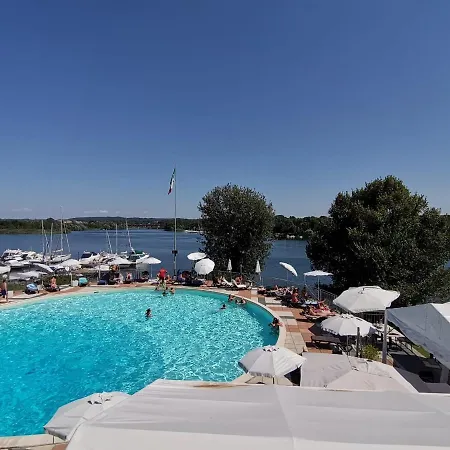 船屋 Houseboat Noemi Yacht Club Marina Di Verbella Lisanza